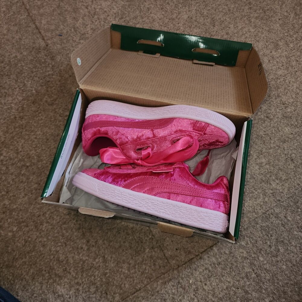 PUMA Basket Heart Velour Sneakers | Pink | 1.5C
